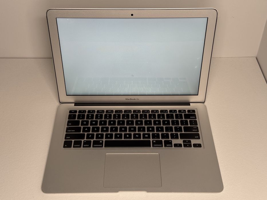 MacBook Air 13 (A1466) - 2013 - i5/4GB/128GB - faktura VAT 23%