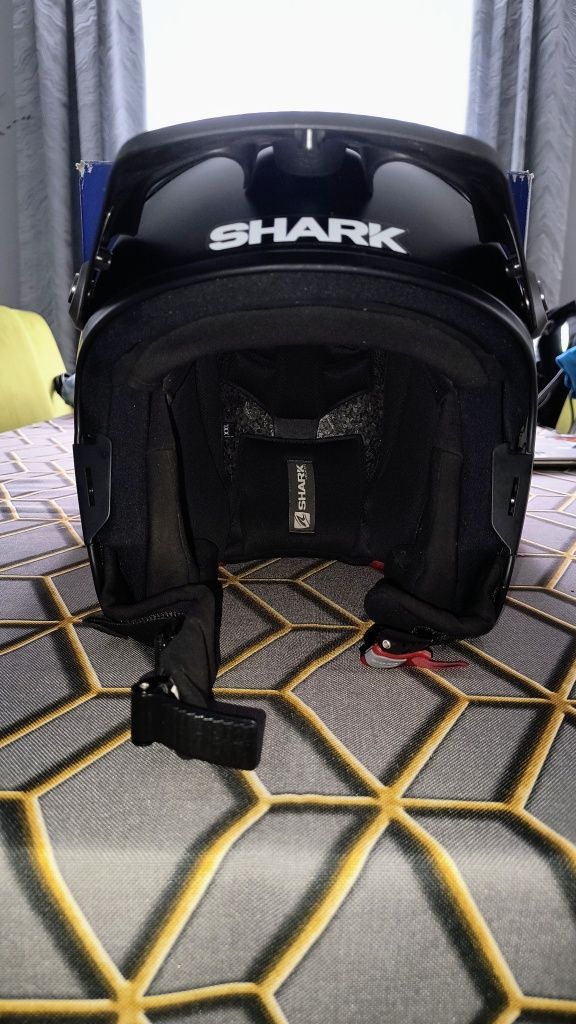 Kask SHARK ATV dark w bardzo dobrym stanie
