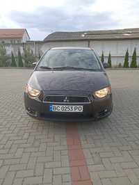 Mitsubishi colt 2012 1.3 бензин