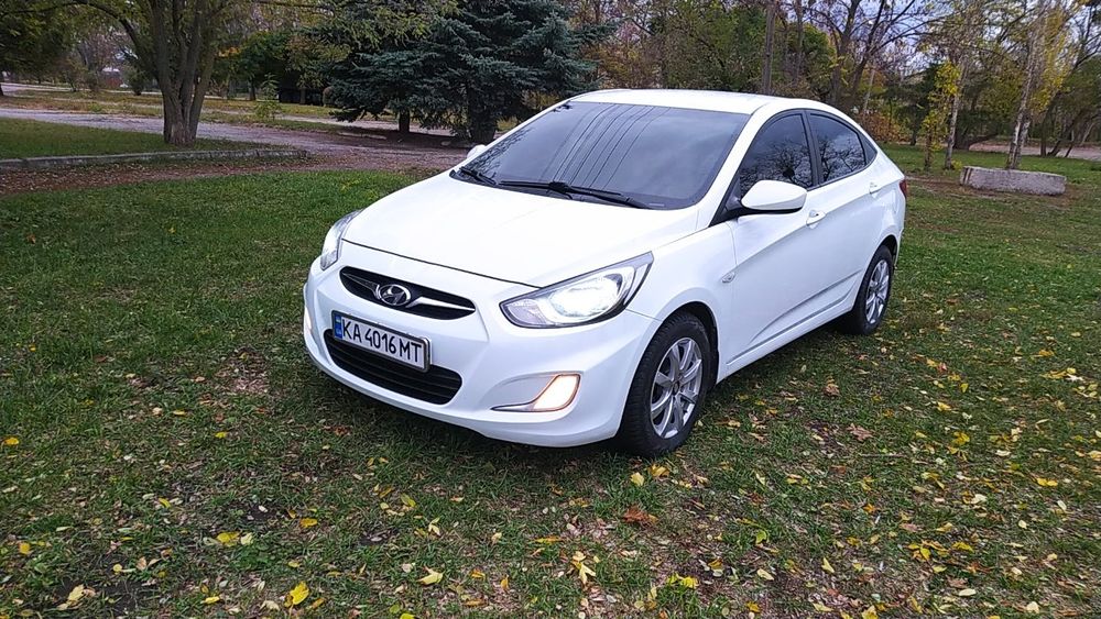 Hyundai  Accent.