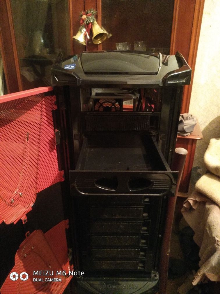 корпус bigtower thermaltake xaser 6