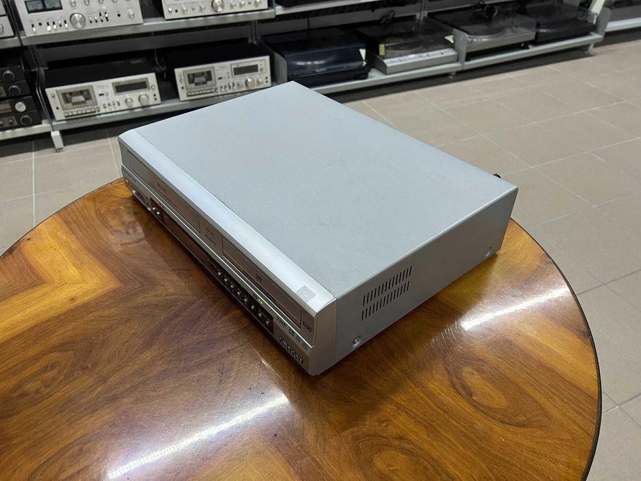 Nagrywarka VHS i odtwarzacz DVD Orion VDR-4003 XSI Audio Room