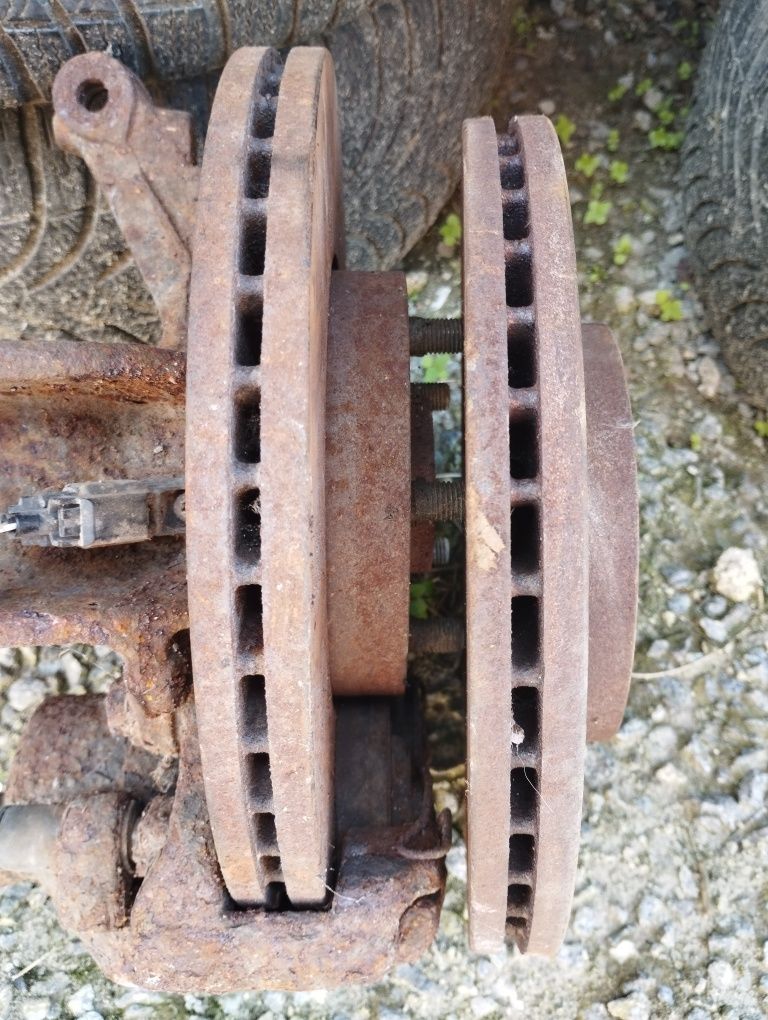 Тормозні диски Ford Focus-2,C-max,Renault Scenic-2,Megane,Citroen,Opel