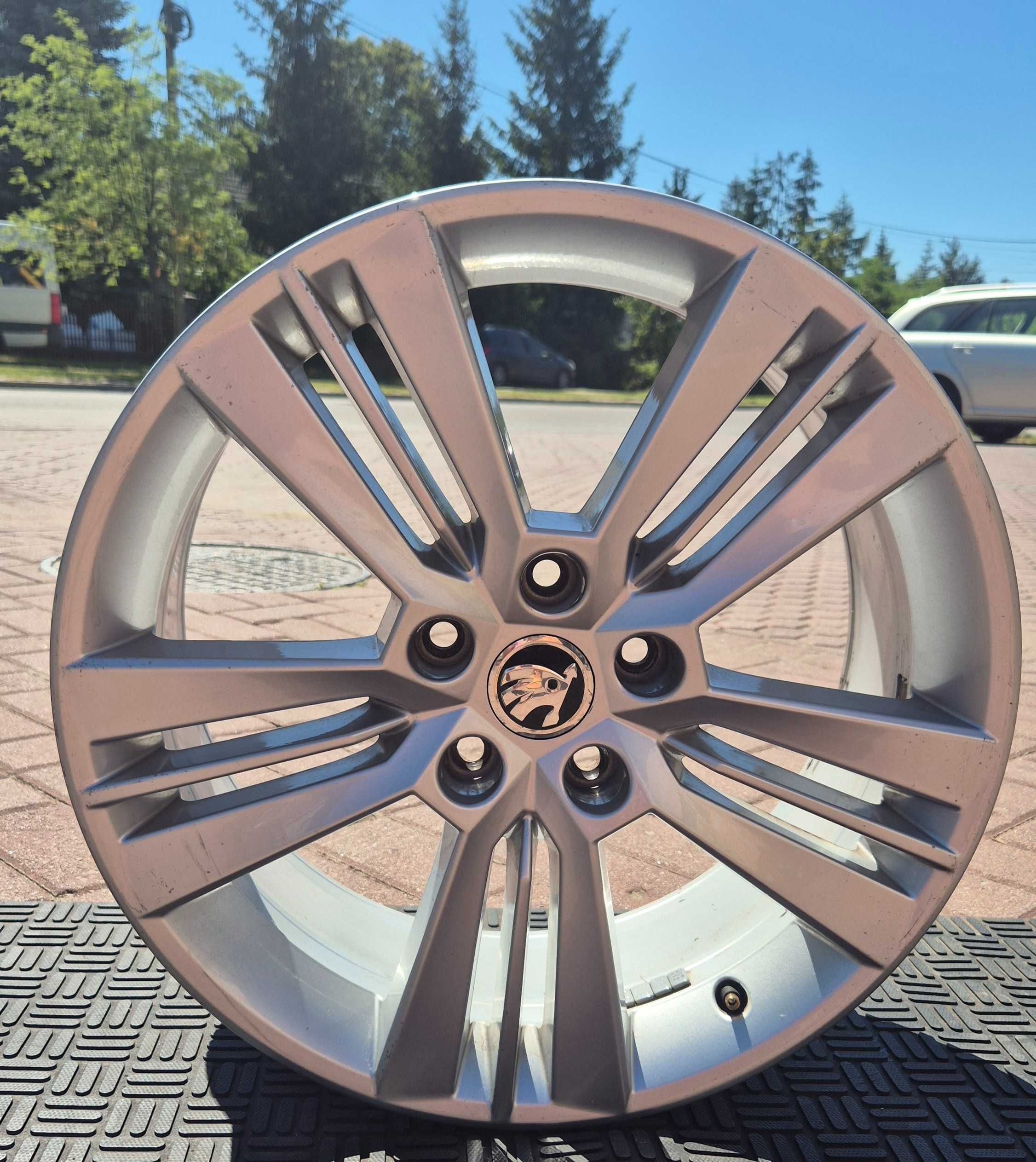Oryginalne Felgi Aluminiowe Skoda 18" 5x112 ET51