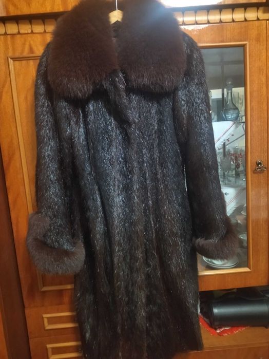 Шуба з нутрії і песця