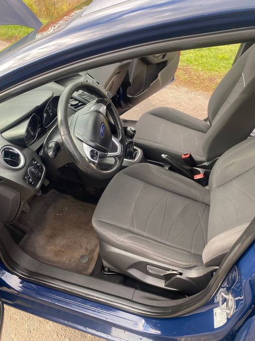 Ford fiesta MK7 2013