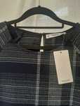 Vestido senhora marca Mango.