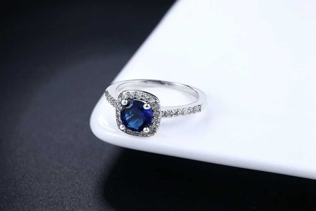 Nowy pierścionek srebrny kolor niebieska cyrkonia oczko kwadrat retro