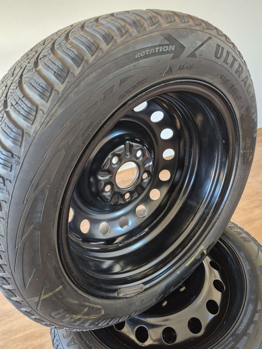 Koła z oponami zimowymi Goodyear i felgami stalowymi r. 16