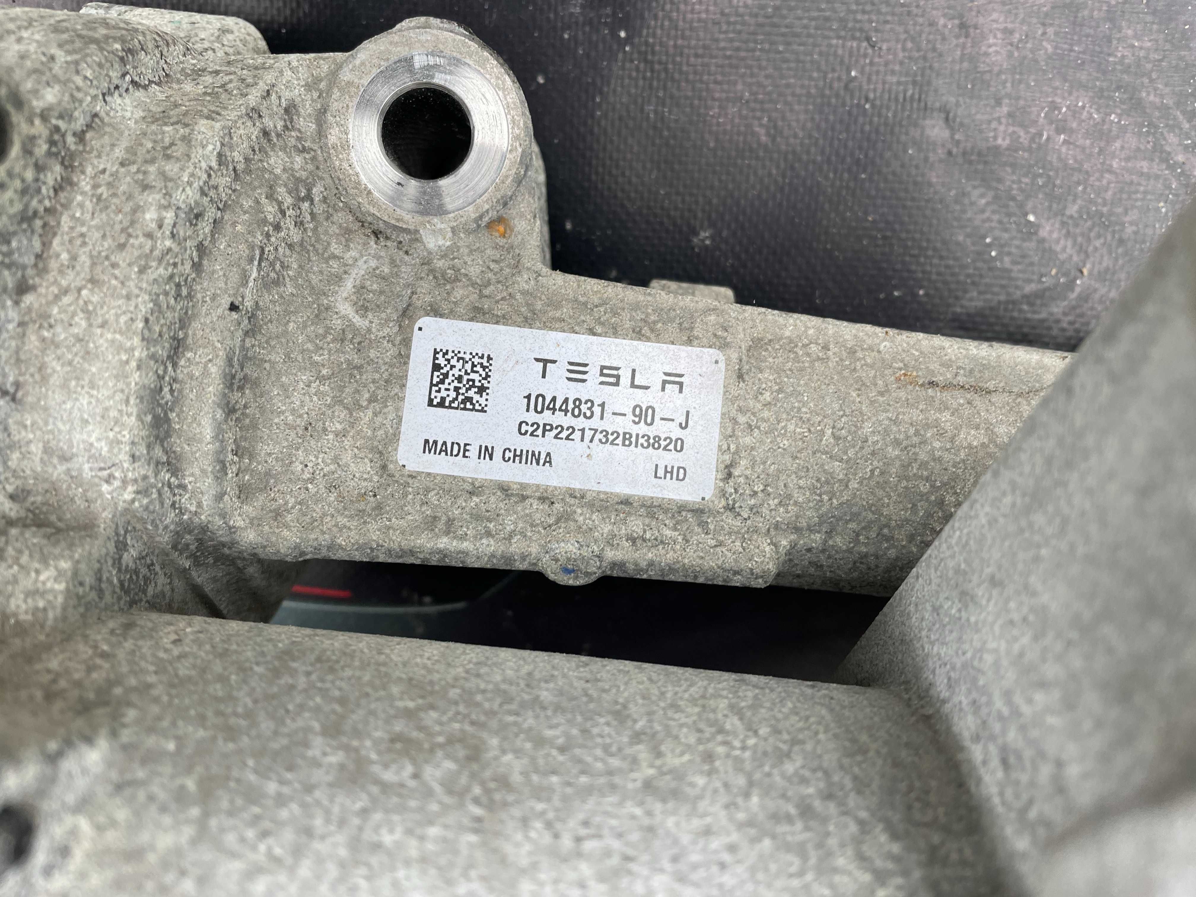Рейка рулевая Tesla Y 1044831-90-j Tesla Model 3 Рульова рейка Tesla 3