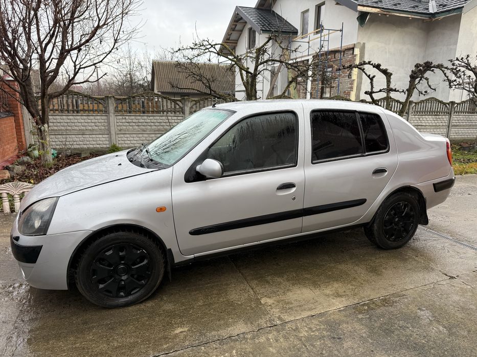 Renault Symbol Clio 1.4 газ бензин 2003