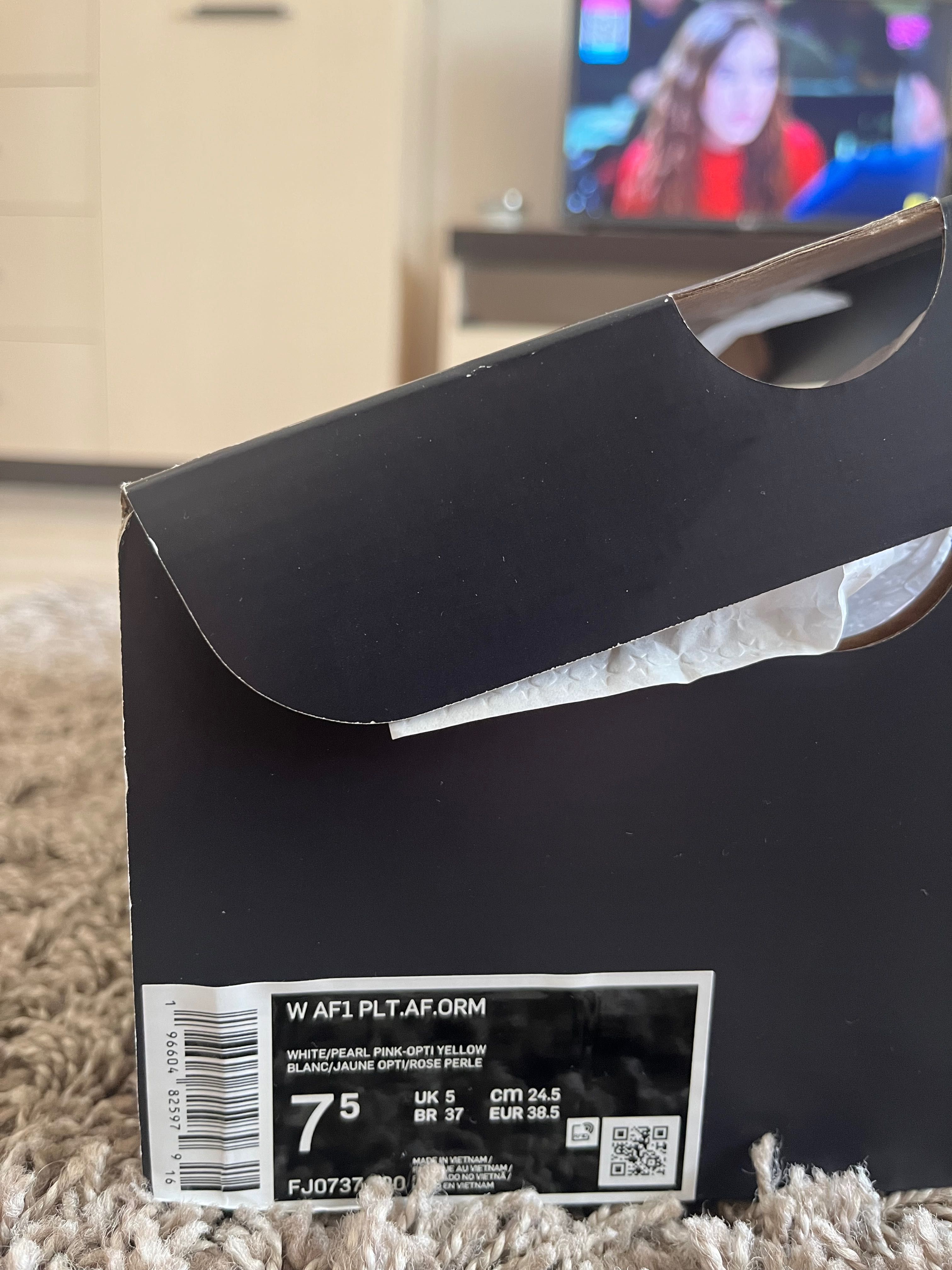 Кросівки NIKE оригінал