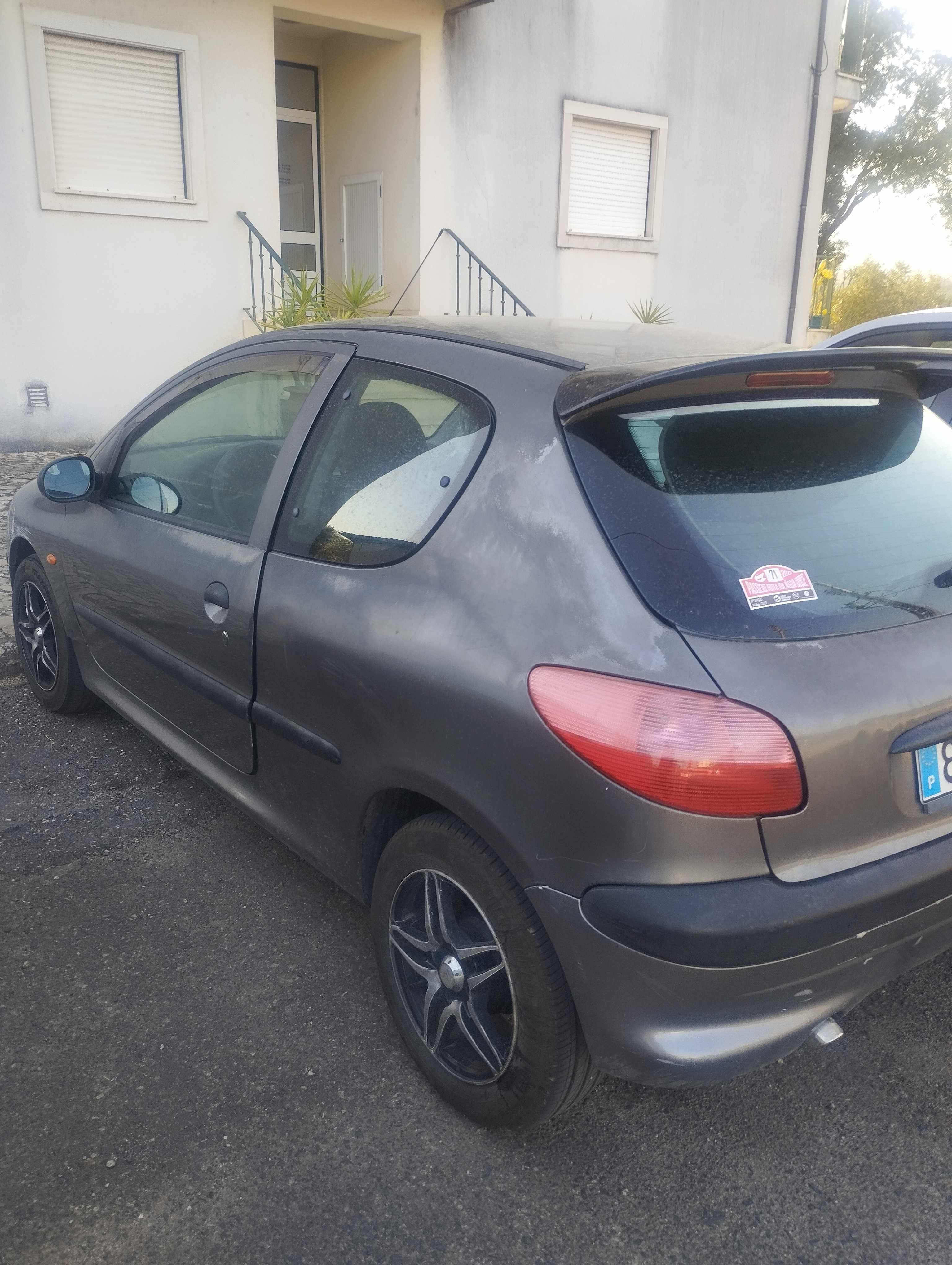 Vendo 206 econômico