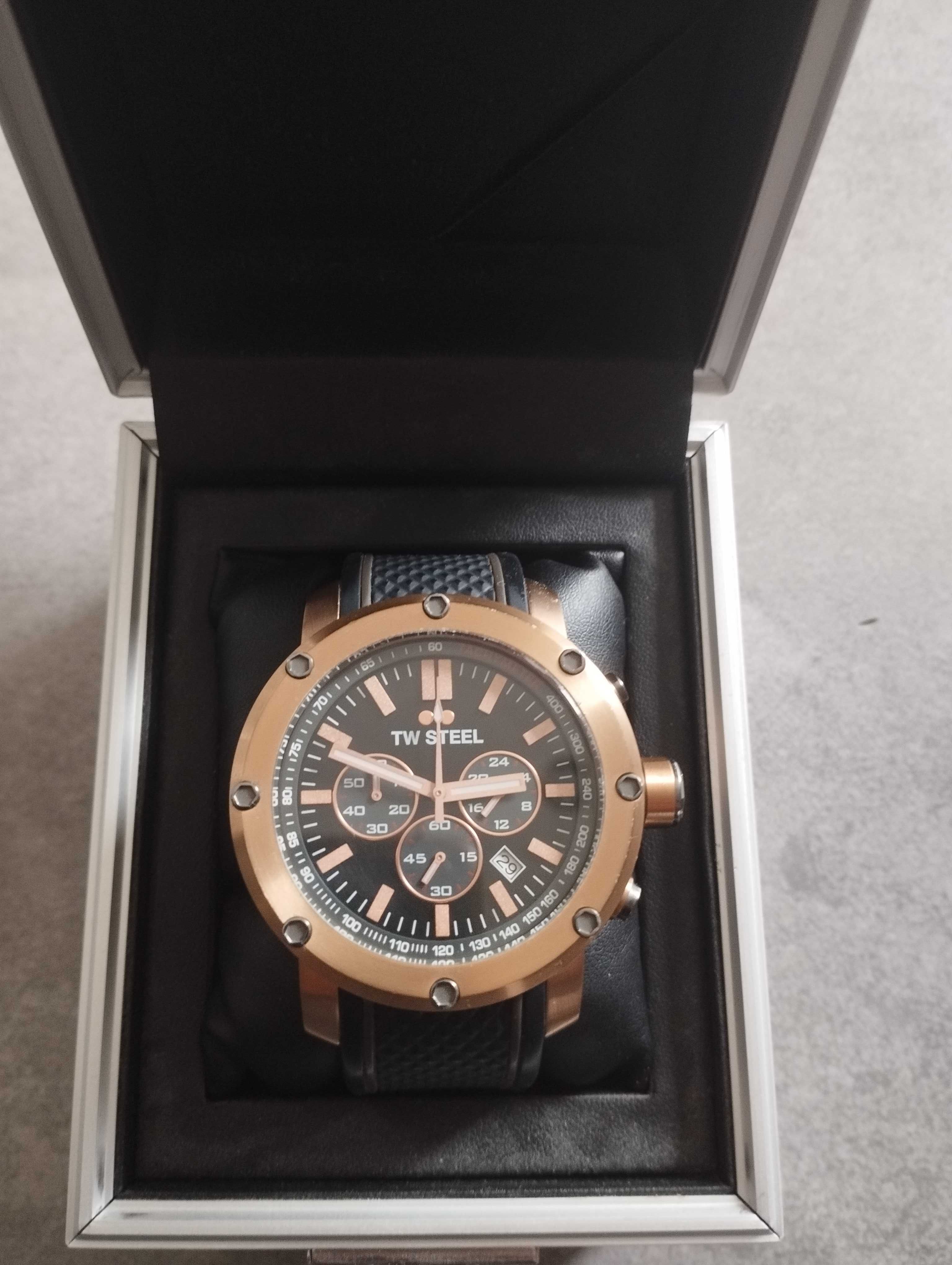 Zegarek TW Steel Ts5 G r a n d e u r Tech 48 mm 10 a t m