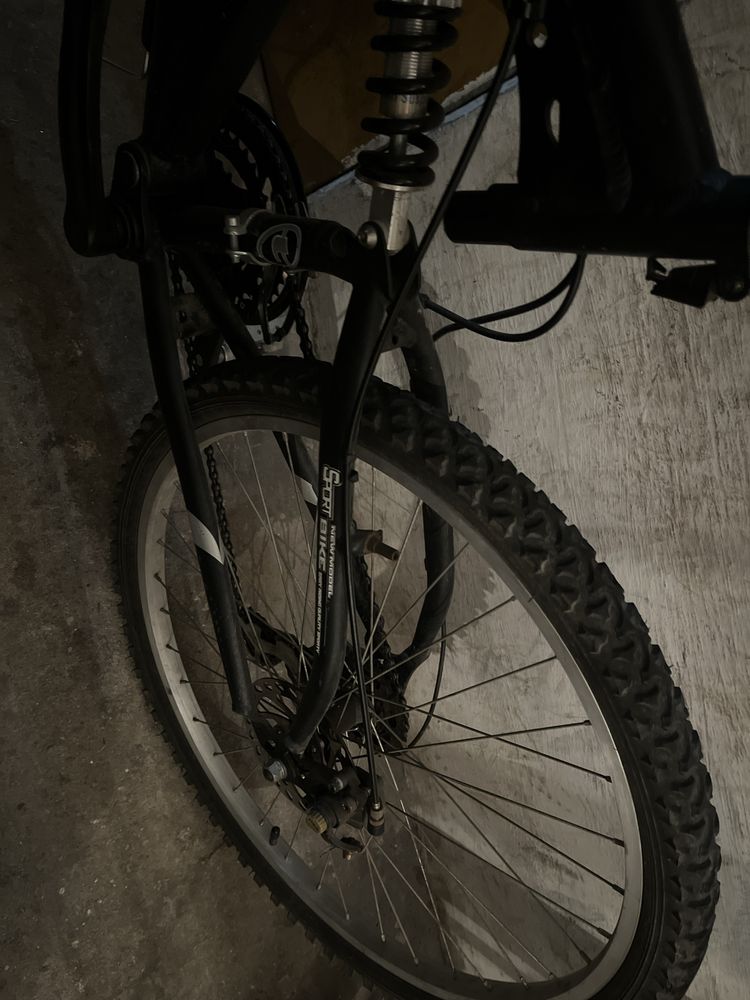Bicicleta com amortecedor central e frontal TEAM