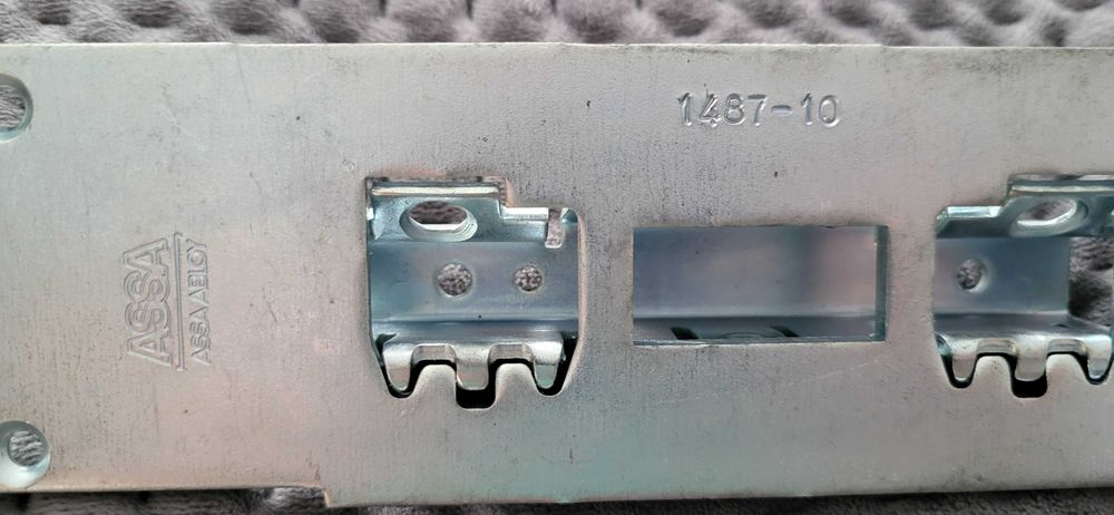 Części, okucia, akcesoria Assa Abloy