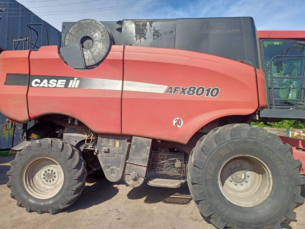 Продам комбайн CASE 8010