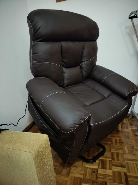 Poltrona de Reclinação e Massagem IMPERIAL