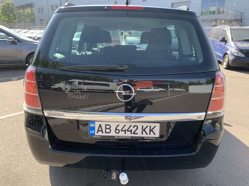 Продам OPEL Zafira 1.8