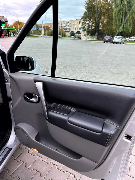 Renault Scenic 2 1.6 бензин