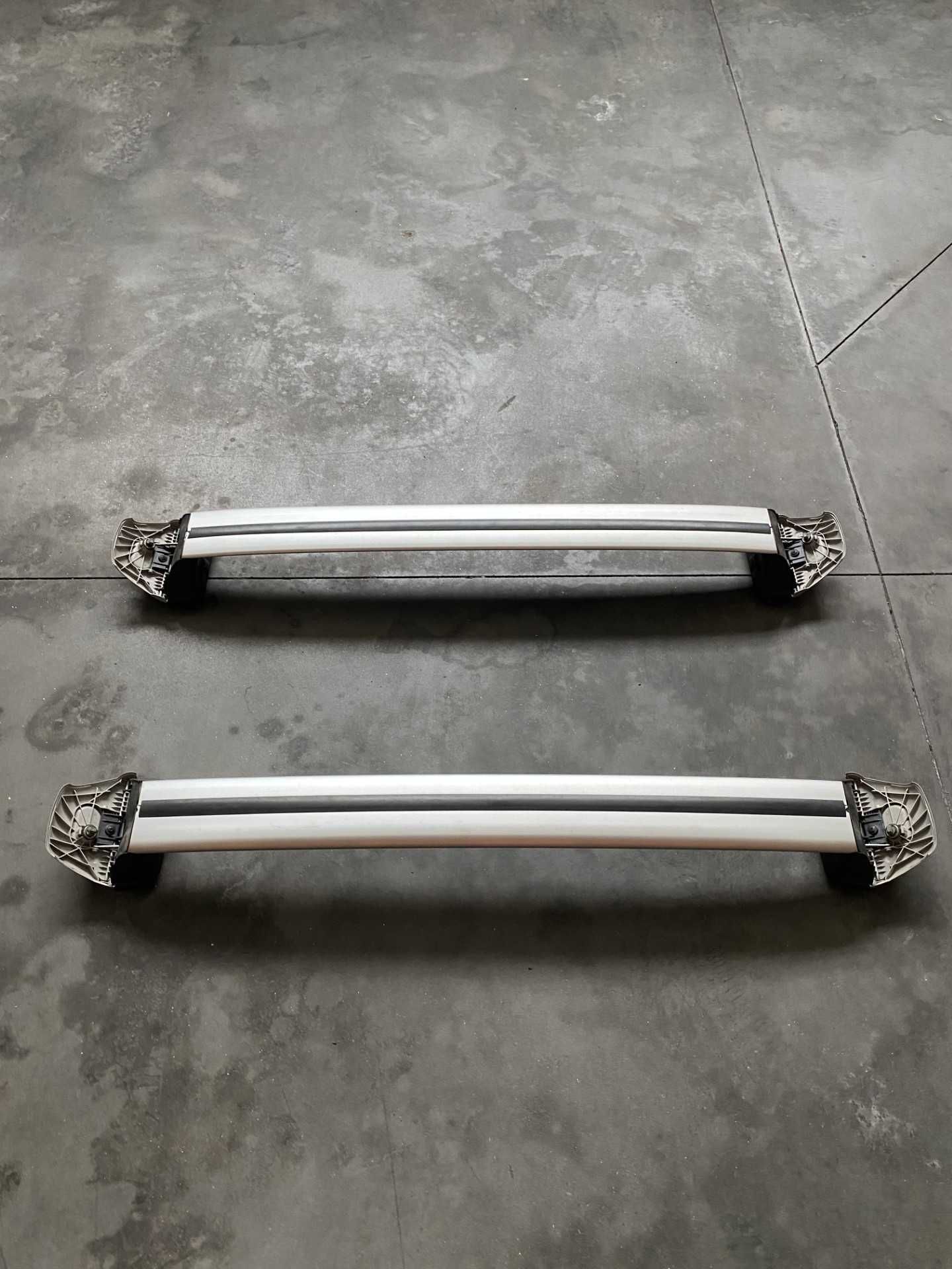 Barras transversais e farois traseiros Porsche Cayenne