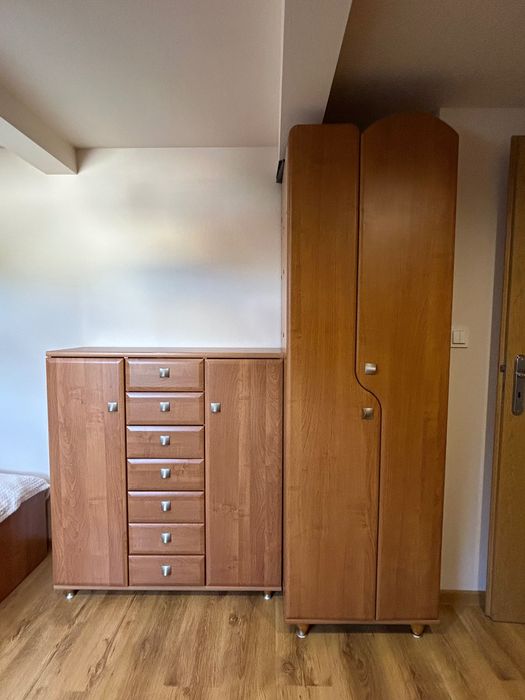 Komplet szafy z komodą wolnostojąca i biurkiem