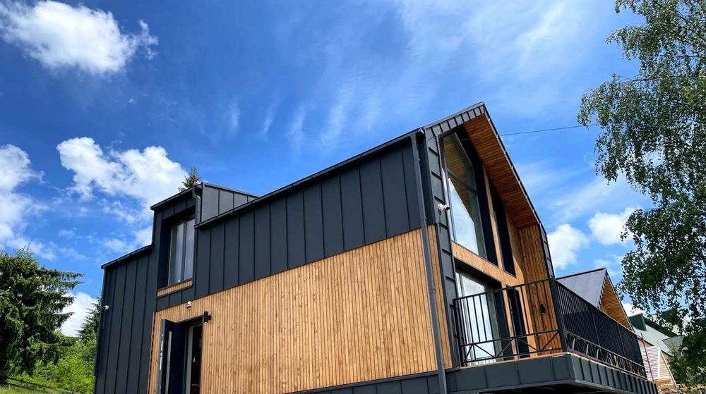 Продається котедж у центрі Буковеля з дизайнерським ремонтом