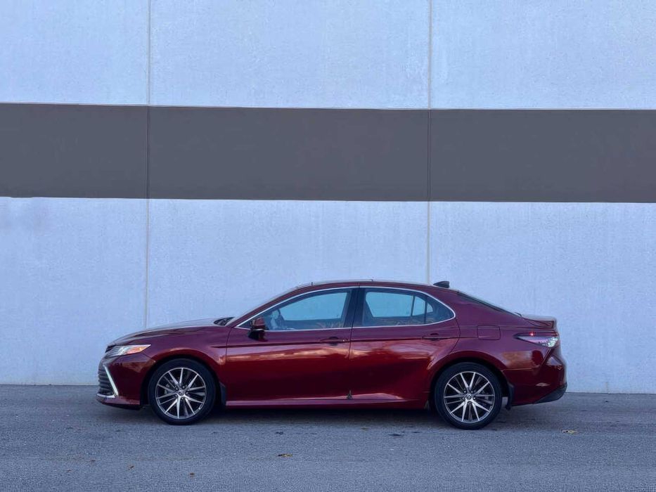 Toyota Camry XLE      2022