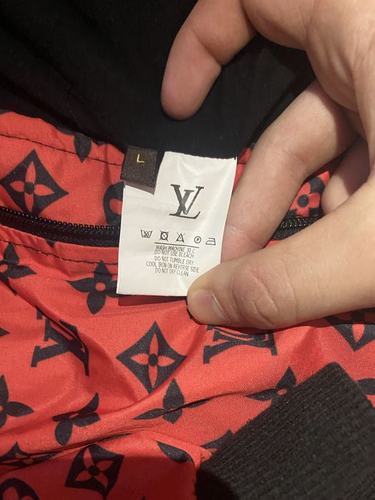 Вітровка луївітон супрім