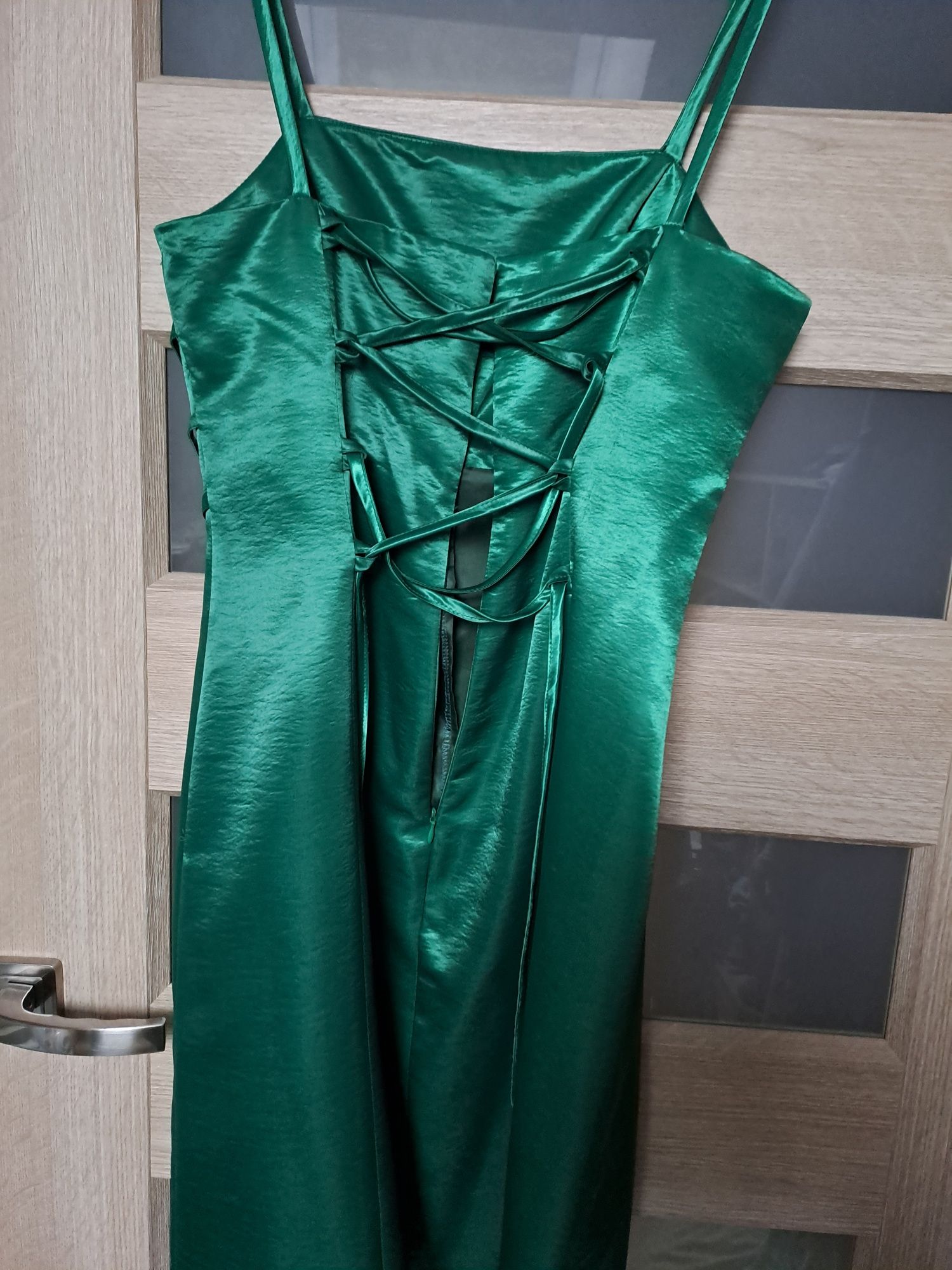 Piękna suknia wieczorowa rozmiar 42 XL zielona super stan zieleń