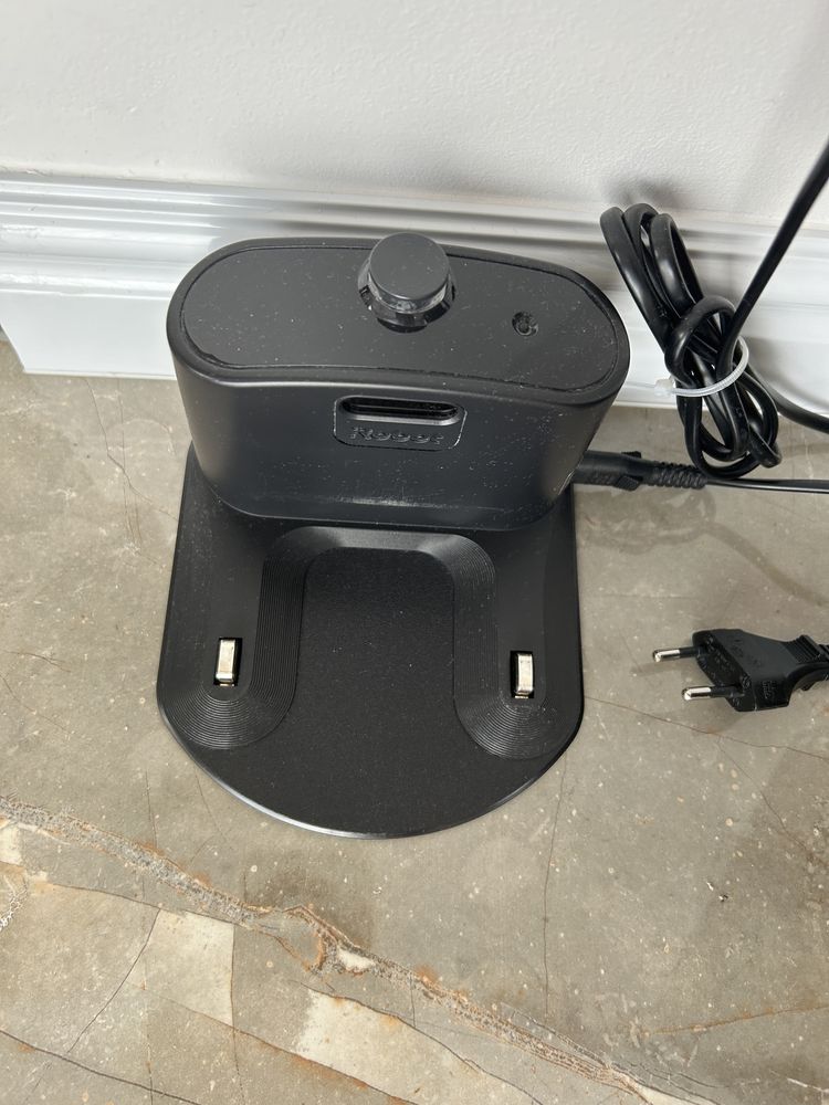 IRobot sprzatajacy Roomba e5