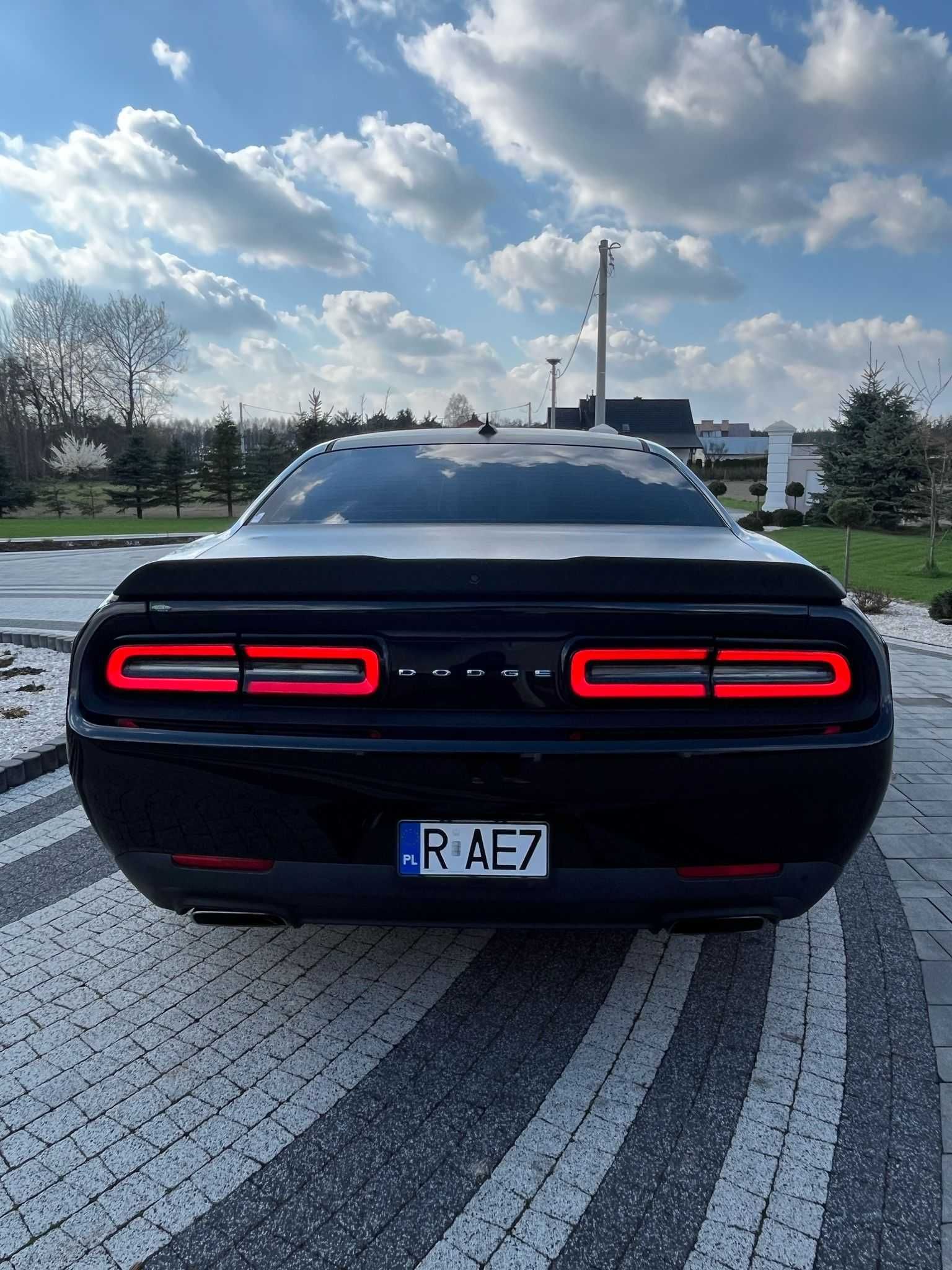Dodge Challenger R/T T/A 5.7 Hemi 375Hp