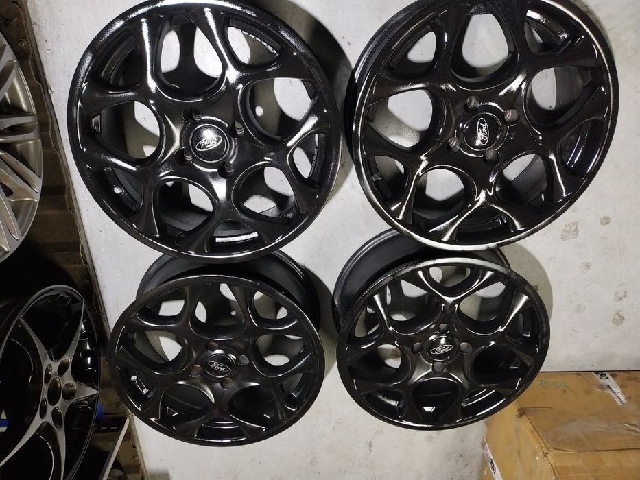 Felgi Aluminiowe FORD 17" 4x108 7J ET35 Super Stan !