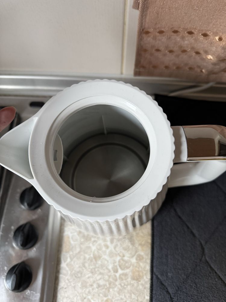 Електрочайник Tefal LOFT KO250130