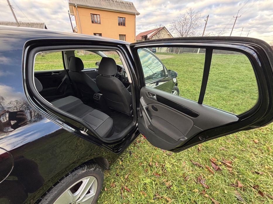Volkswagen Golf 6 1,6 МРі бензин