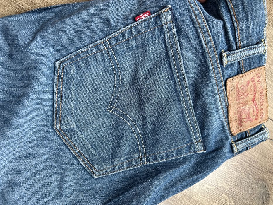 Spodnie jeansowe dzinsy jeansy model Levis 527