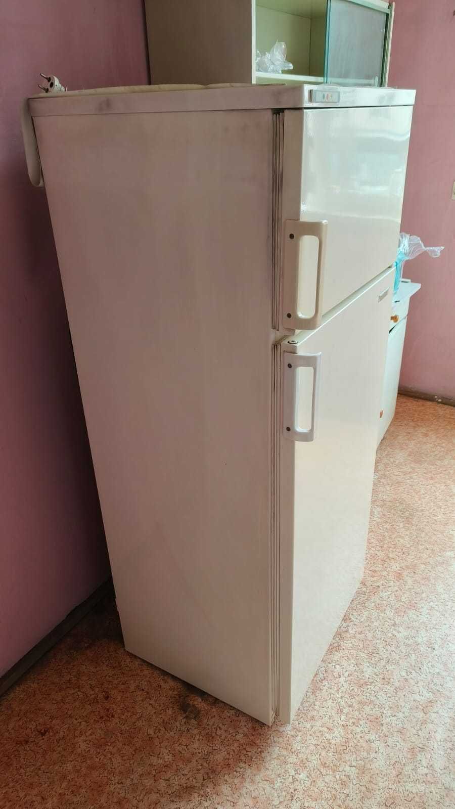 Lodówka Polar (retro)