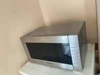 Продам мікрохвильовку SAMSUNG GE88SSTR