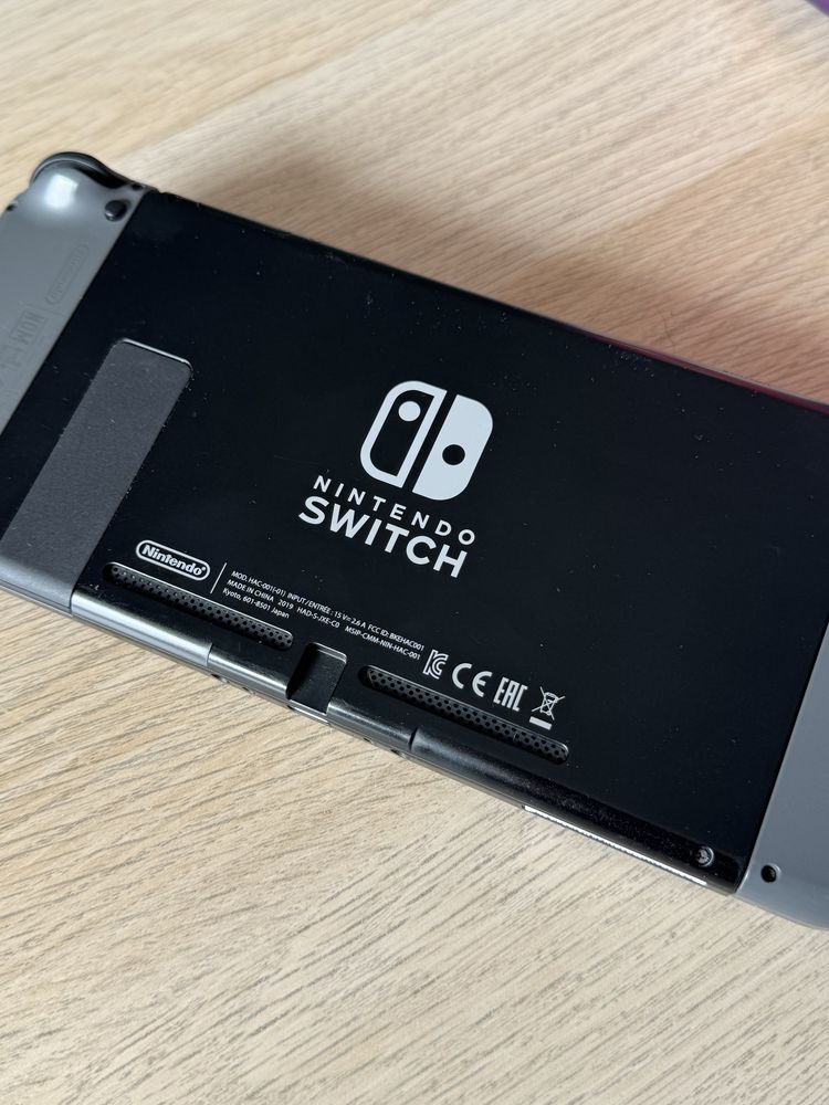 Nintendo switch v2 grey