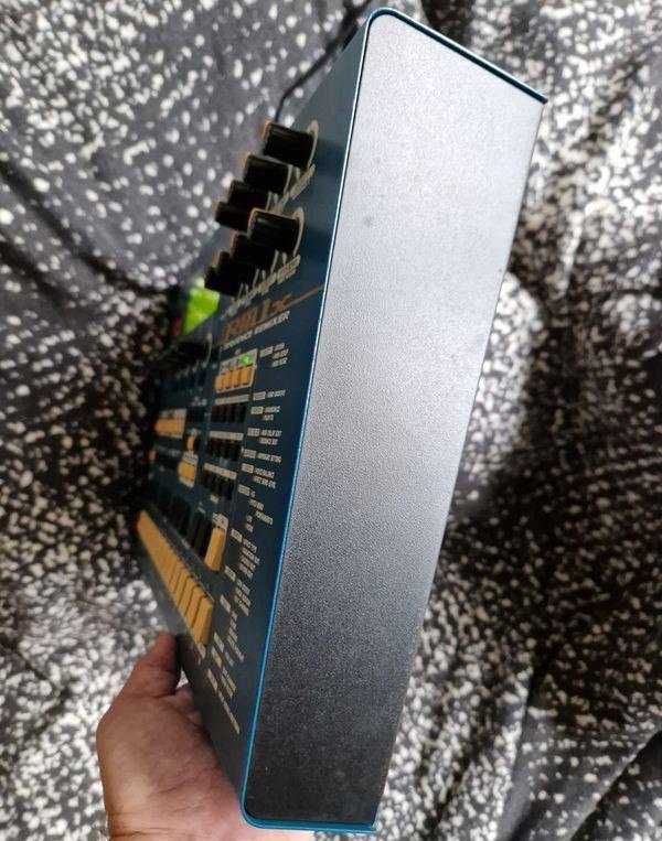 Yamaha RM1x groovebox