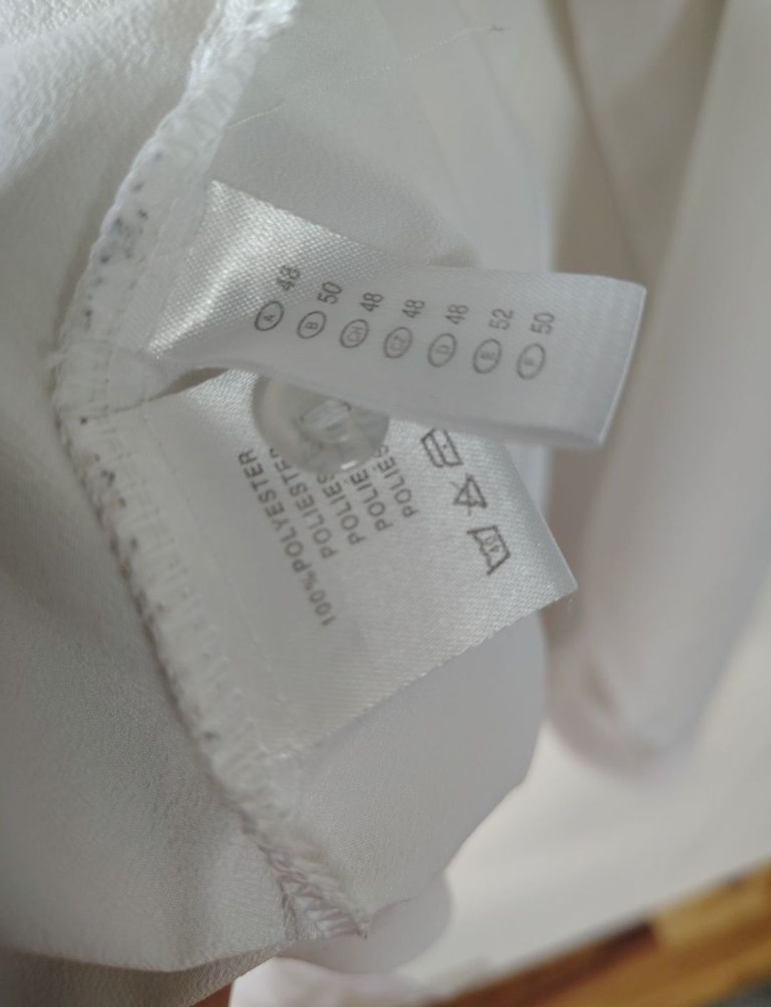 Biała bluzka koszulowa z kieszeniami rozmiar 48 C&A