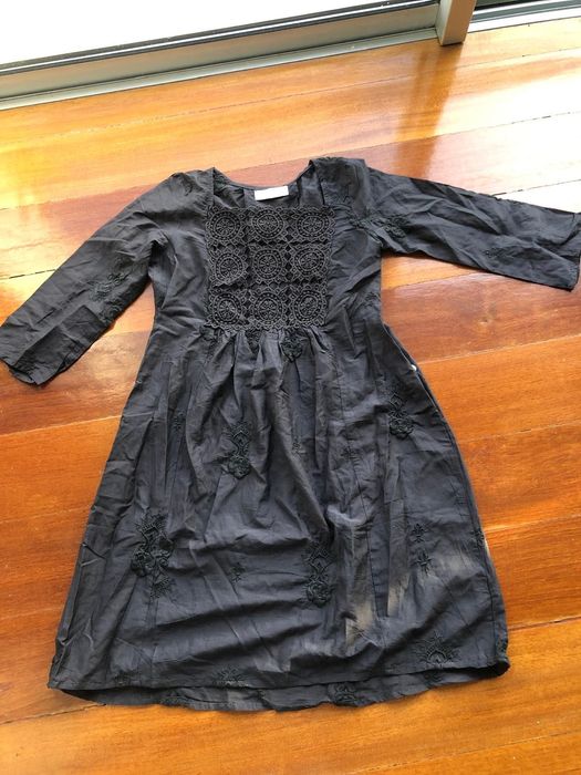 Vestido com aplicações bordadas Odd Molly