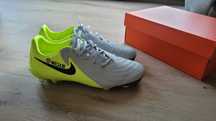 Buty piłkarskie korki Nike Phantom GX ll 40