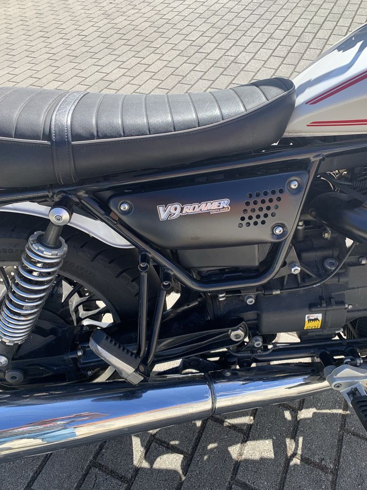 Moto Guzzi V9 Roamer