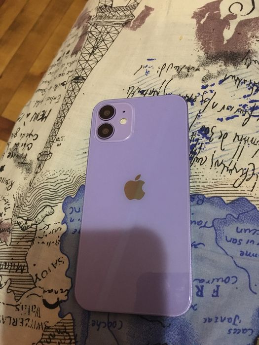 З не робочий на запчастини айфон 12 міні не робочий