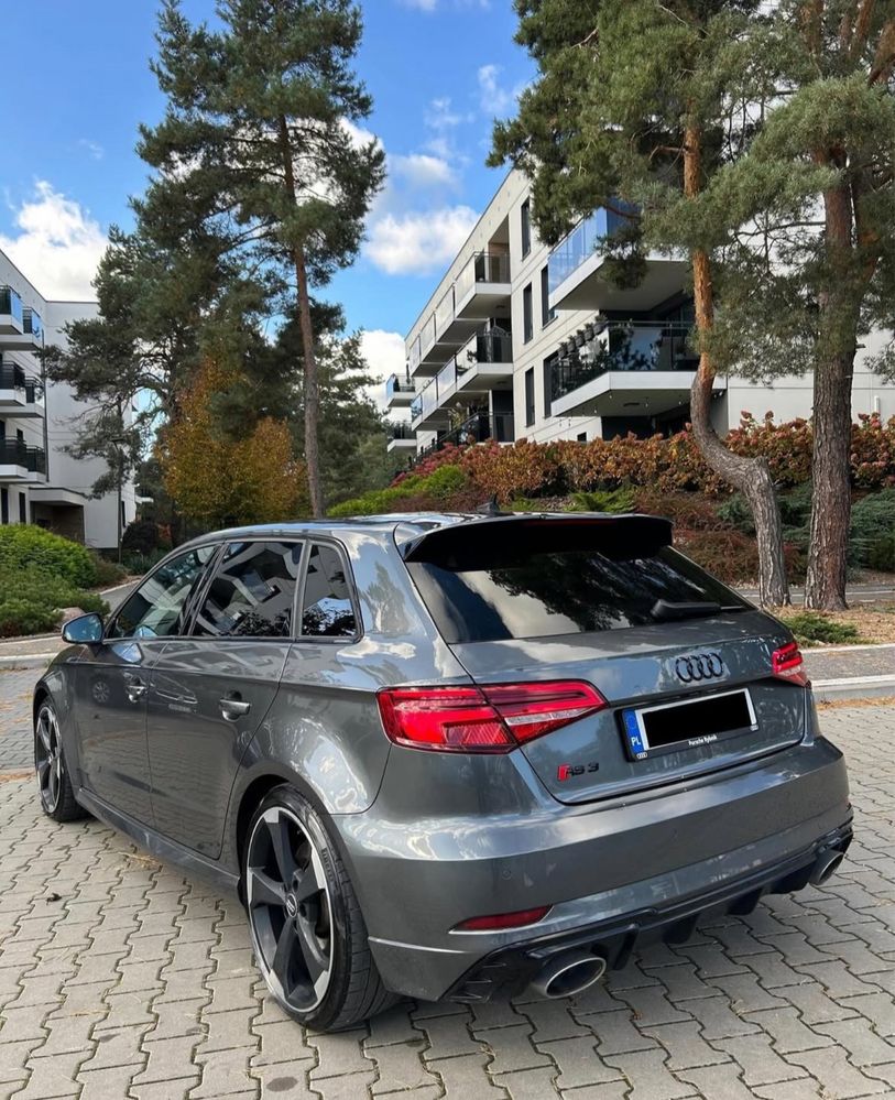 Wynajem Audi RS3**krotko i dlugoterminowy**