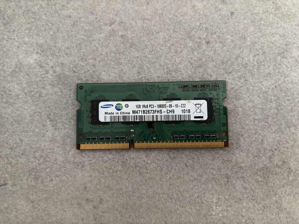 Pamięć RAM Samsung DDR3 1GB M471B2873FHS-CH9