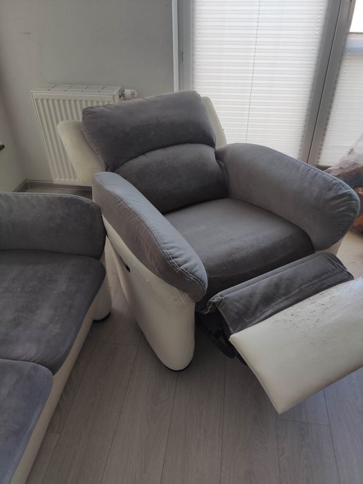 Dostępne od 7.11.2025 ! Sofa 3 os. z funkcją spania + fotel typu relax