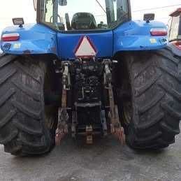 NEW HOLLAND T8040