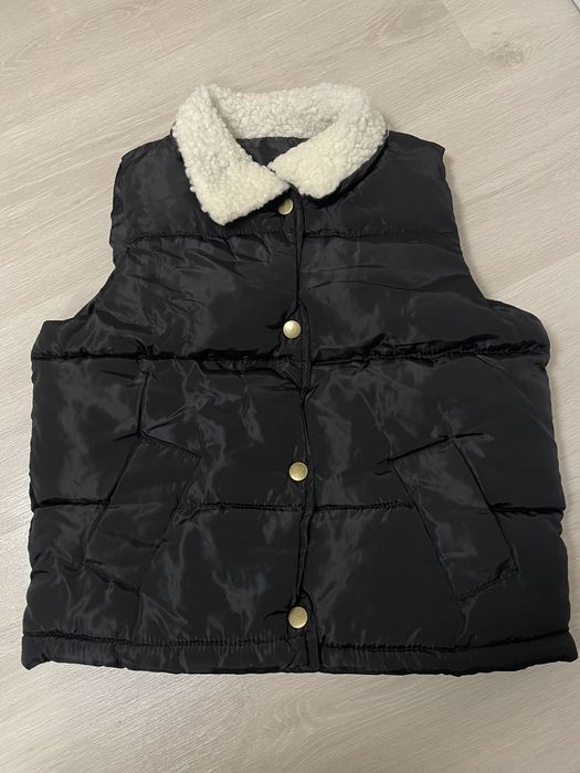 Чорна желетка дитяча